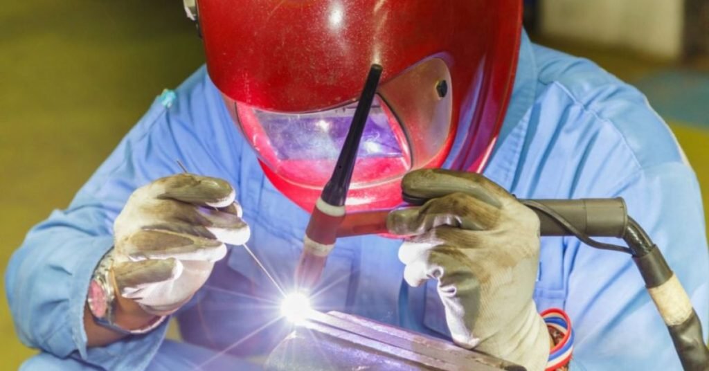 Selecionamos as melhores máquinas de solda TIG custo-benefício, para você não errar na escolha.